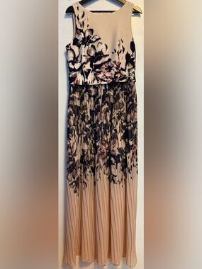 Just…Taylor Floral Pleated Maxi Dress